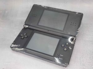Nintendo DS lite Handheld Console (USG-001) - BP431695