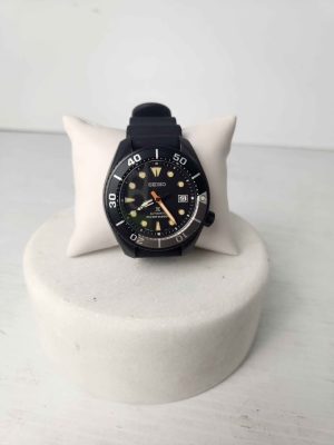 Black Seiko watch #GN401101