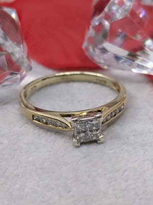 Ladies 9ct Gold Illusion Diamond Ring - BL390233