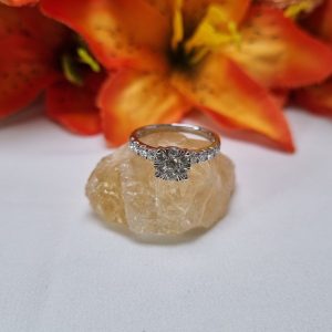 9ct White Gold Cluster Ring TW422605