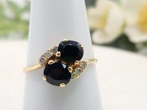 18ct Yellow Gold and Sapphire Ring GN422343