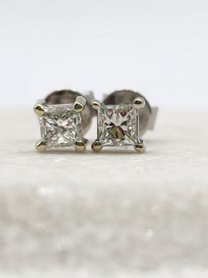 10ct White Gold and Diamond Stud Earrings GN433349