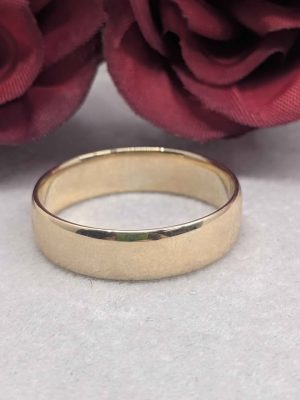 Men's 9ct Solid Gold Ring - BL429881