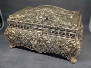 Vintage Jewellery Chest Box w/ 2 x Layers (Inside Not Attached Anymore) - BP436844