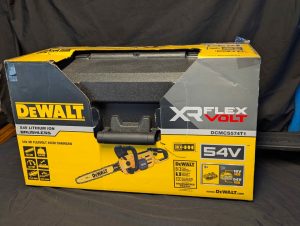Sealed DeWalt 54V XR Flexvolt 45cm Chainsaw w/ 18/54V Battery & Charger (DCMCS574T1) - BP436989