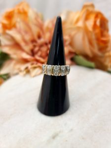 Ladies 9CT Yellow Gold Diamond Ring with VAL - IP41562