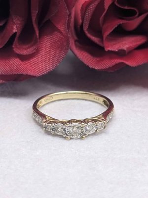 Ladies 9ct Gold Diamond Ring - BL400854