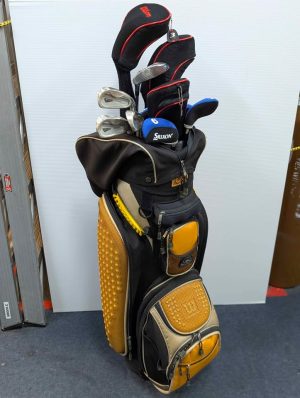 Wilson 12 Pce Golf Club Set w/ Bag & Balls - BP435242