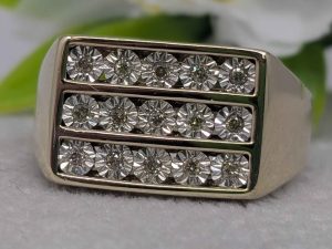 Men's 9ct Yellow Gold Illusion Diamond Ring (4.9gms) - BL413577