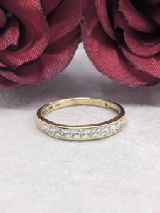 Ladies 9ct Gold Half Eternity Ring - BL431176