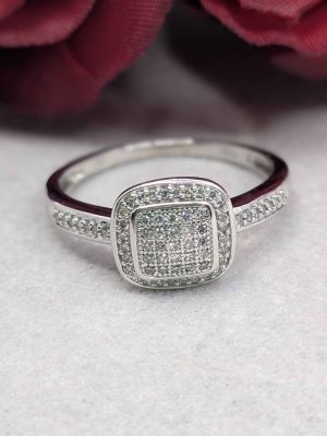Ladies 9ct White Gold Diamond Ring - BL433907