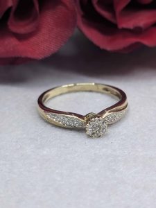 Ladies 9ct Yellow Gold Floral Diamond Ring - BL399017