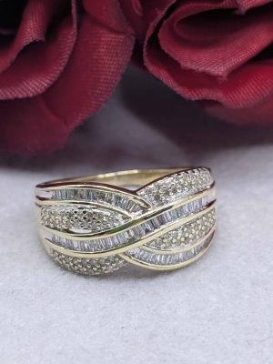 Ladies 9ct Diamond Wave Ring - BL431406
