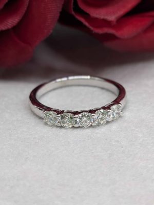 Ladies 18ct White Gold Diamond 5 Stone Ring - BL434476