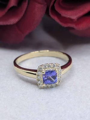 Ladies 8ct Gold Diamond & Blue Stone Cocktail Ring - BL433144