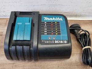 Makita 18V Battery Charger TW425785