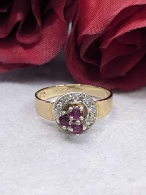 Ladies 9ct Gold Created Ruby Raised Ring - BL408524