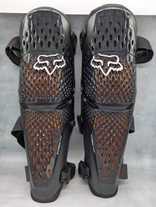 Fox Titan Pro D30 Knee Guards (L/XL - PFM12) - BP433515