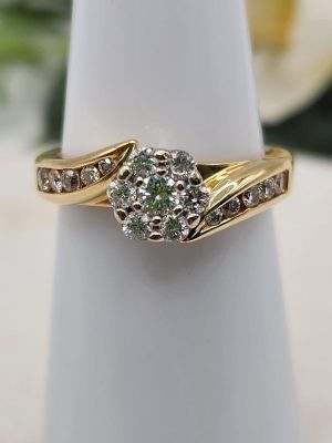 18ct Yellow Gold and Diamond Ring GN419812