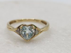 9ct Yellow Gold and CZ Ring GN435605