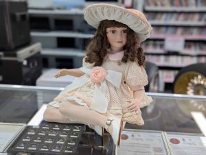 Porcelain Sitting Doll w/ Cream Dress - BP437063