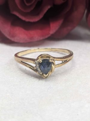 Ladies 9ct Yellow Gold Pear Shaped Faux Sapphire Ring - BL383453