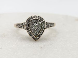 Ladies 9ct Yellow Gold and Diamond ring #GN390014