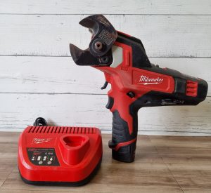 Milwaukee 12V Cable Cutter TW438085