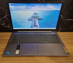 Lenovo IdeaPad Slim 3 Laptop TW435979