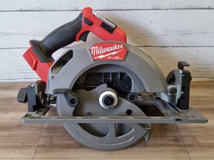 Milwaukee 18V Circular Saw TW437572