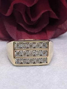 Men's 9ct Yellow Gold Illusion Diamond Ring - BL413577