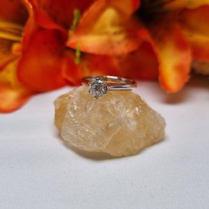 18ct White Gold Diamond Solitaire Ring TW422604