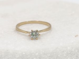 9ct Yellow Gold and Diamond Ring GN440116