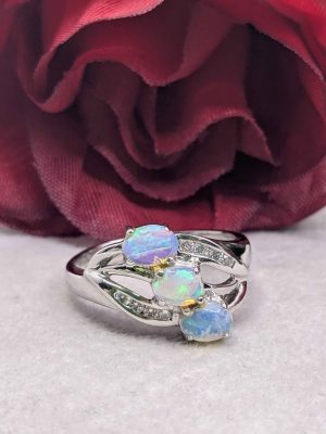 Valuated Ladies 18ct White Gold Opal Ring - BL389301
