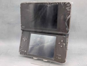 Nintendo DSi XL Handheld Console (UTL-001) - BP432910