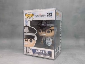 PoP! Captain America Stan Lee Autographed Vinyl #283 w/ Pop Protector Box - BP440258