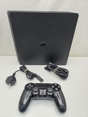 PlayStation 4 Slim IP413853