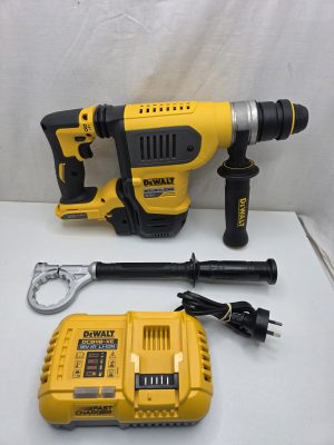 DeWALT 54V XR FLEXVOLT SDS PLUS Rotary Hammer Drill w/ Charger & Case - IP438173