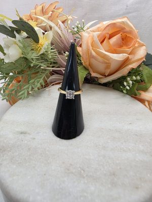 9CT Yellow Gold and Diamond Ring - IP414808