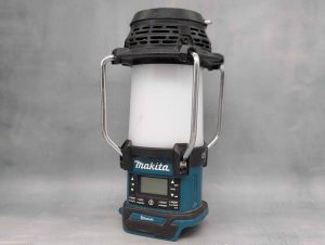Makita 18V Cordless Radio with Lantern Skin-Only (DMR056) - BP440878