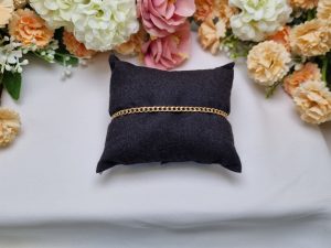 18ct Yellow Gold Curb Link Bracelet TW422591