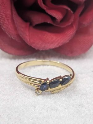 Ladies 9ct Yellow Gold Three Stone Faux Sapphire Ring - BL401174