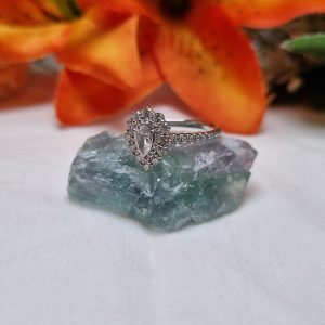 9ct Yellow Gold Tear Drop Cluster Ring TW431158