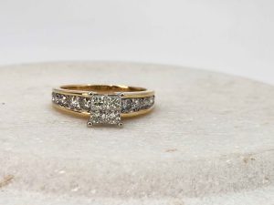 14CT Yellow & White Gold Diamond Ring - GN434410