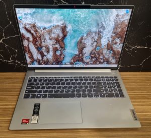 Lenovo IdeaPad Laptop TW424140