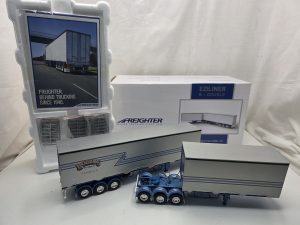 Model Truck Freighter Ezi-liner B-Double - IP442353