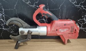 Milwaukee 18V Cable Cutter TW422543