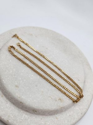 18ct Yellow Small Curb Link Gold Chain GN362703