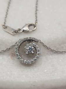 18ct White Gold Necklace With Diamond Pendant GN390271