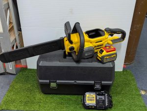 DeWalt 54V 450mm Brushless Chainsaw (DCMCS574) w/ Case & Battery - BP415101